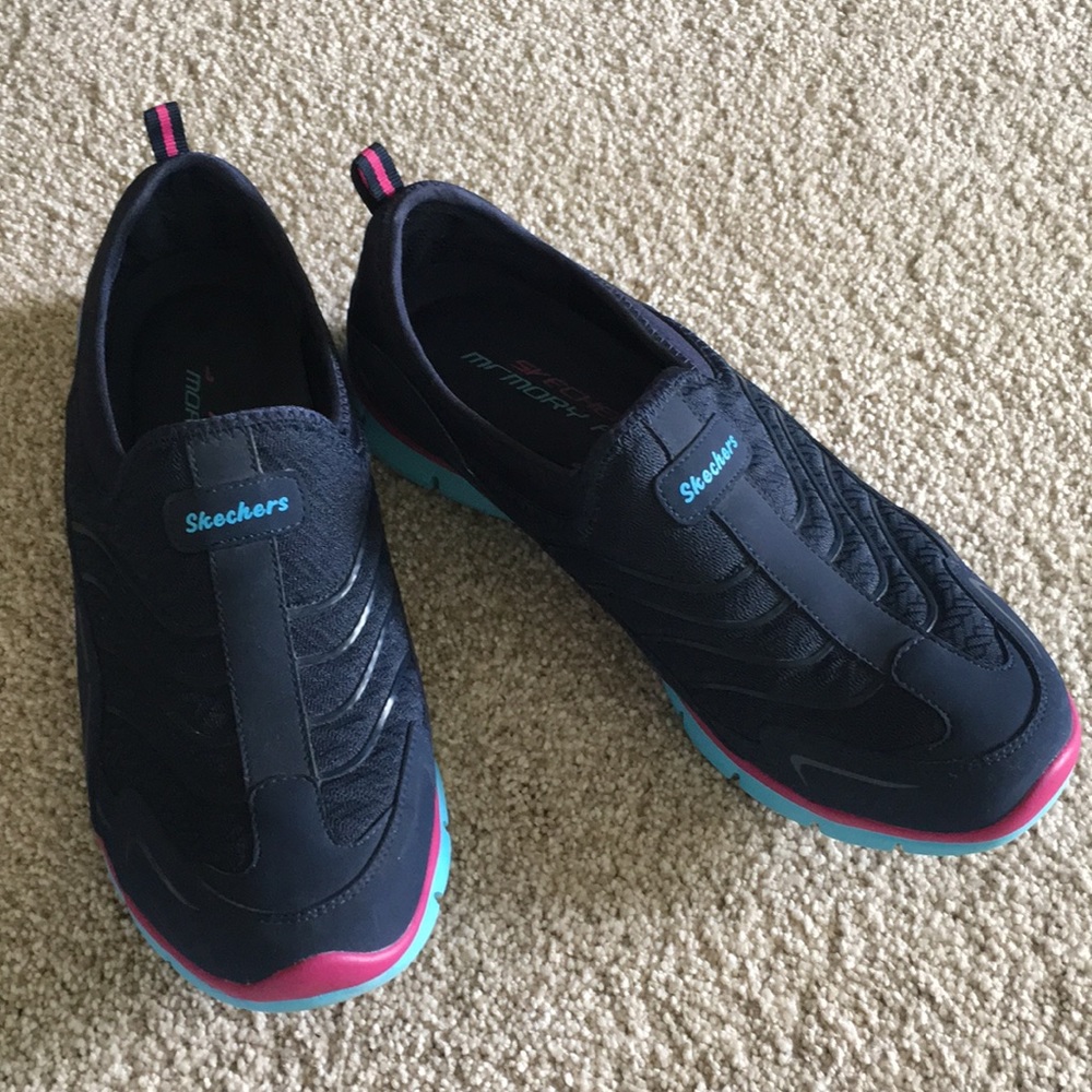 Skechers slip on walking shoes. Size 9.5
